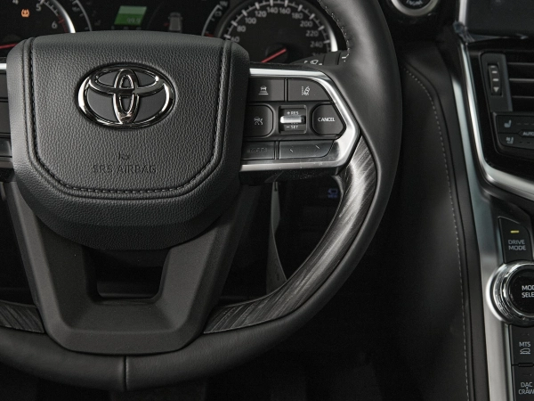 Toyota Land Cruiser, 300 Series фото №13