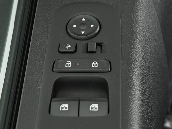 Hyundai Staria, I фото №15