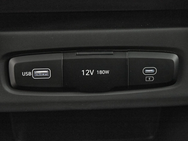 Hyundai Staria, I фото №23