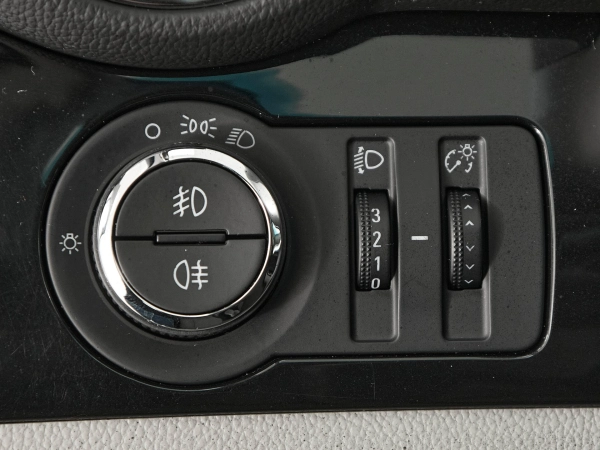 Chevrolet Orlando, I фото №14