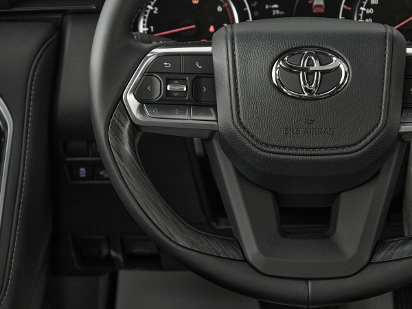 Toyota Land Cruiser, 300 Series фото №12