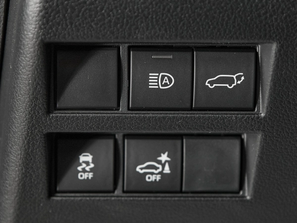 Toyota Land Cruiser, 300 Series фото №18