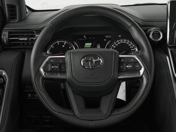 Toyota Land Cruiser, 300 Series фото №11