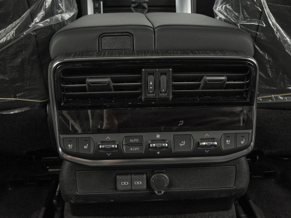 Toyota Land Cruiser, 300 Series фото №34
