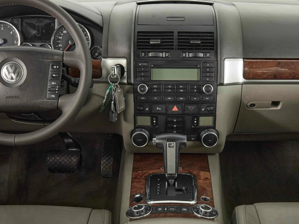Volkswagen Touareg, I Рестайлинг фото №19