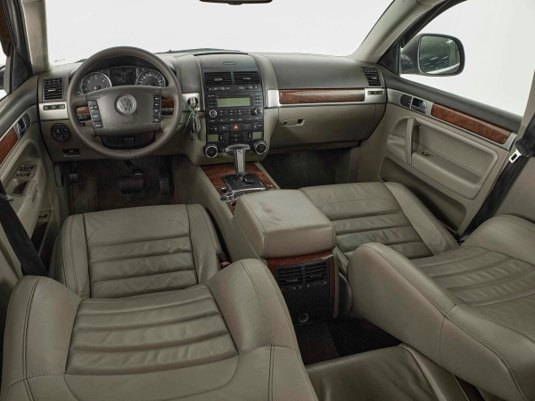 Volkswagen Touareg, I Рестайлинг фото №7