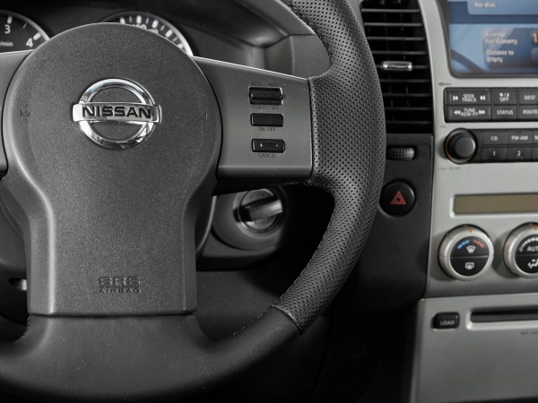 Nissan Pathfinder, III фото №13
