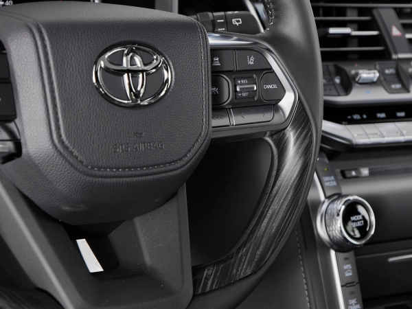 Toyota Land Cruiser, 300 Series фото №12