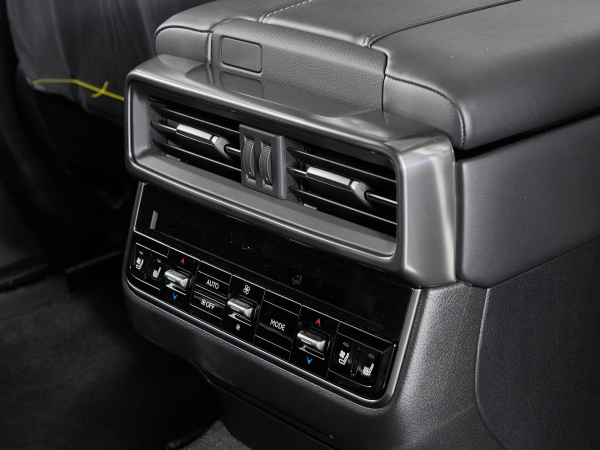 Lexus LX, IV фото №30