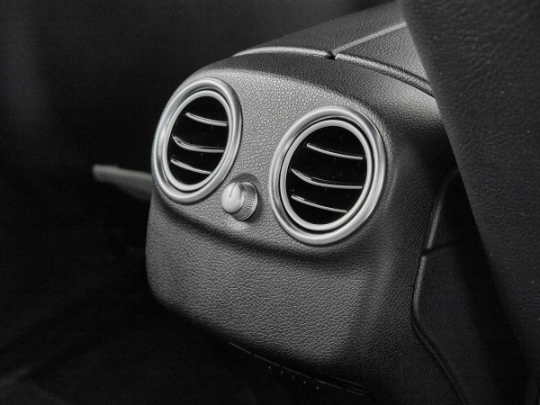 Mercedes-Benz C-Класс, IV (W205) фото №24
