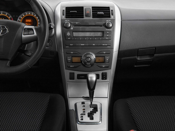 Toyota Corolla, X (E140, E150) Рестайлинг фото №14