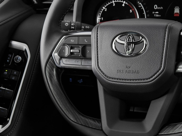 Toyota Land Cruiser, 300 Series фото №12