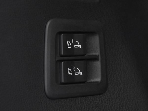 Toyota Land Cruiser, 300 Series фото №35