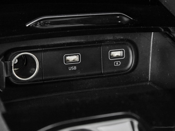 Kia K5, III фото №25