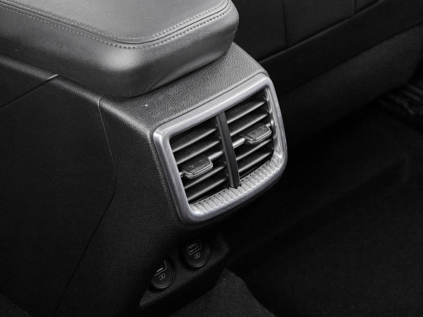 Kia K5, III фото №29