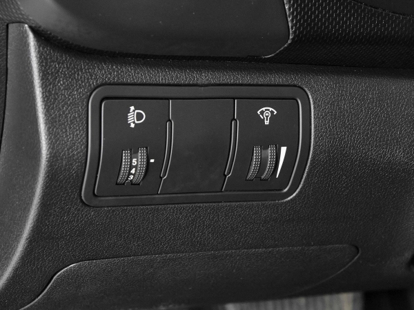 Hyundai Solaris, I фото №14