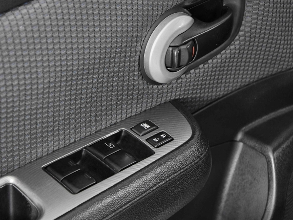 Nissan Tiida, I фото №12