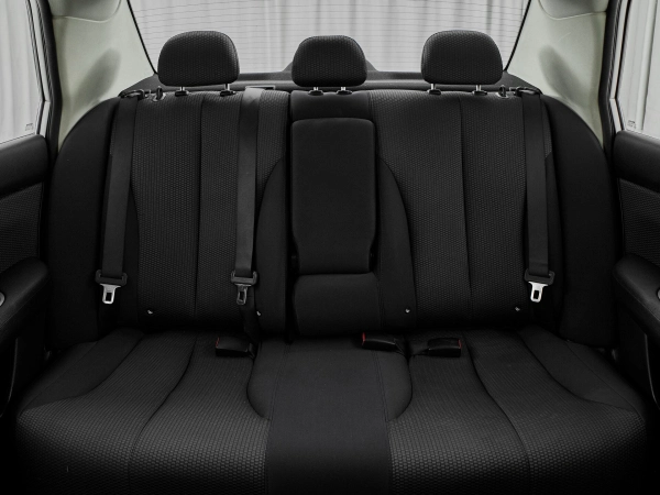 Nissan Tiida, I фото №18