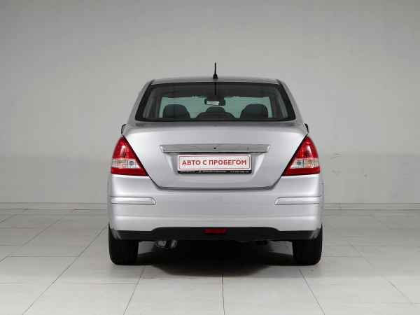 Nissan Tiida, I фото №5
