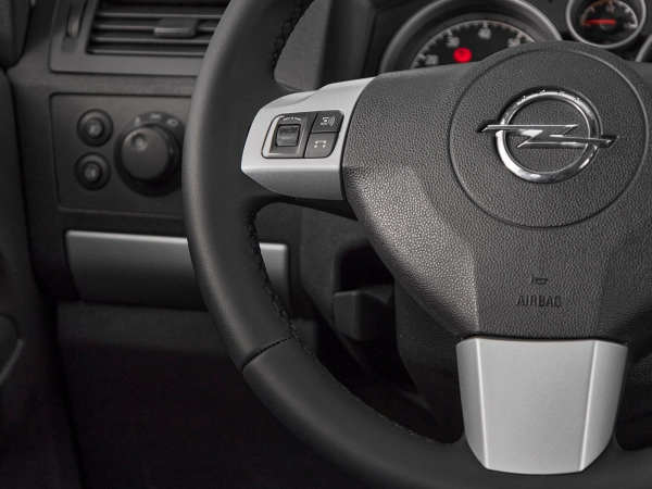 Opel Zafira, B Рестайлинг фото №11