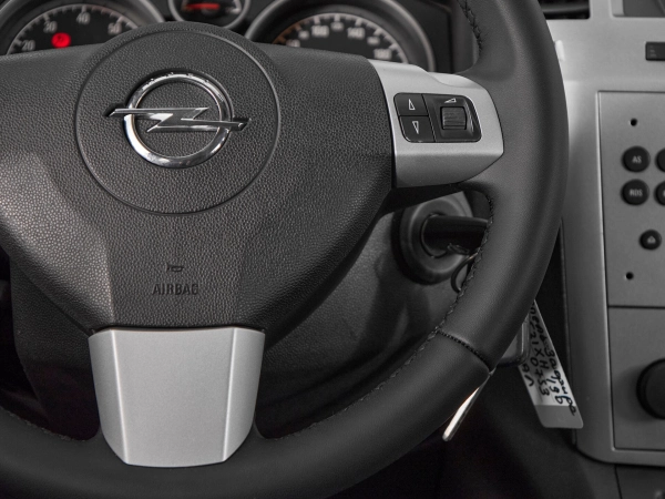 Opel Zafira, B Рестайлинг фото №12