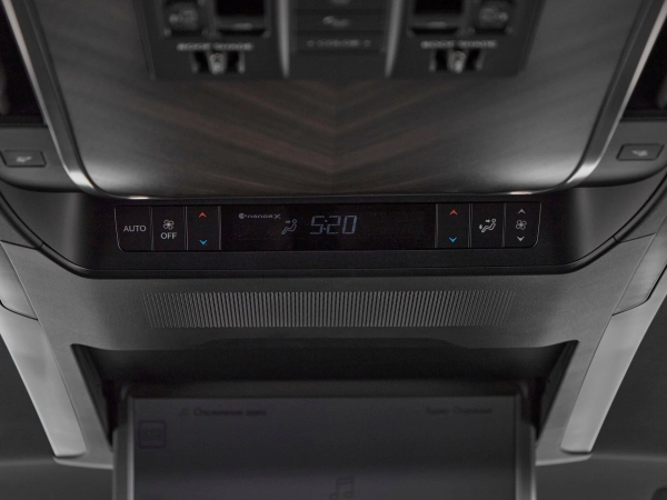 Lexus LM, II фото №28
