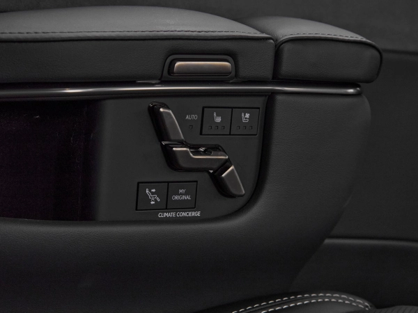 Lexus LM, II фото №34