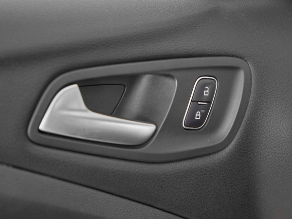 Ford Kuga, II Рестайлинг фото №15