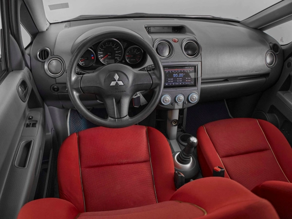 Mitsubishi Colt, VI (Z20/Z30) фото №7