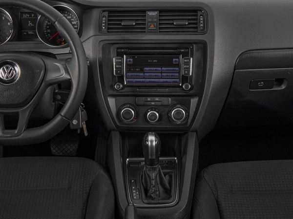 Volkswagen Jetta, VI Рестайлинг фото №12