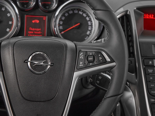 Opel Astra, J Рестайлинг фото №12