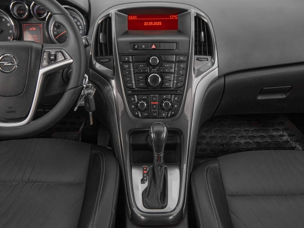 Opel Astra, J Рестайлинг фото №15