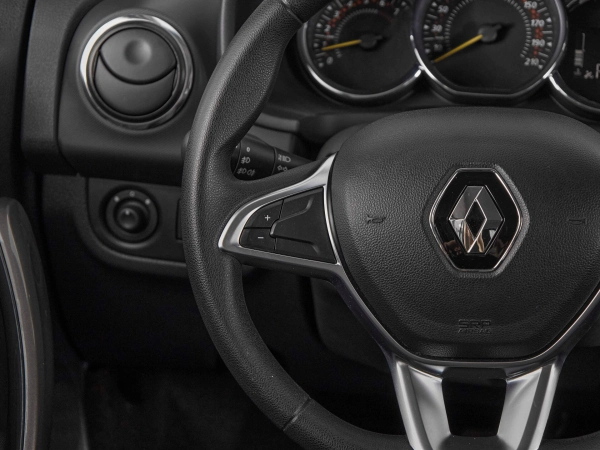 Renault Sandero, II Рестайлинг фото №11