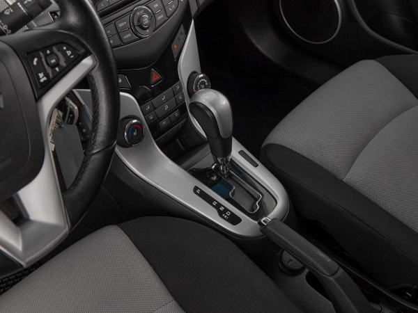 Chevrolet Cruze, I Рестайлинг фото №17