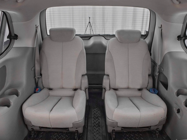 Kia Carnival, II фото №16