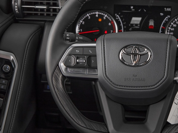 Toyota Land Cruiser, 300 Series фото №11