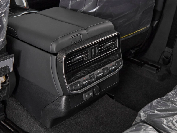 Toyota Land Cruiser, 300 Series фото №29