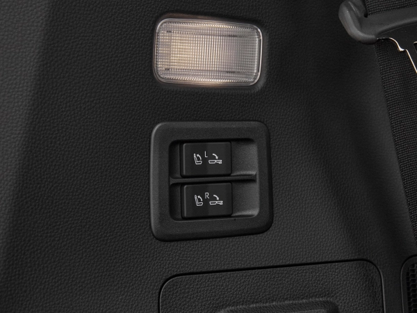 Toyota Land Cruiser, 300 Series фото №33