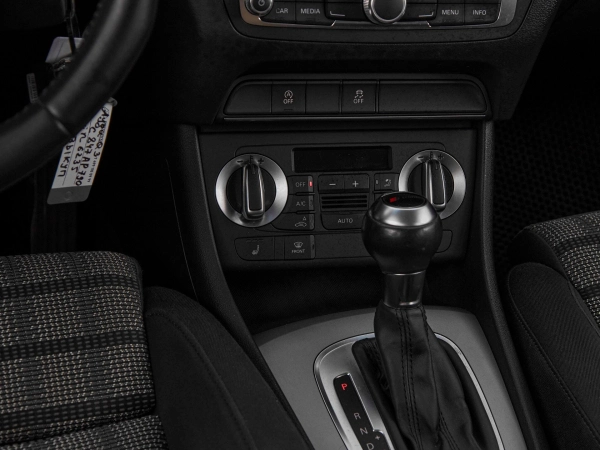 Audi Q3, I (8U) фото №17