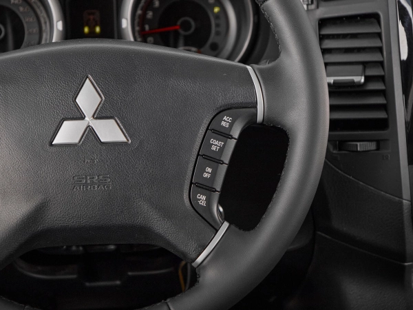 Mitsubishi Pajero, IV Рестайлинг 1 фото №12