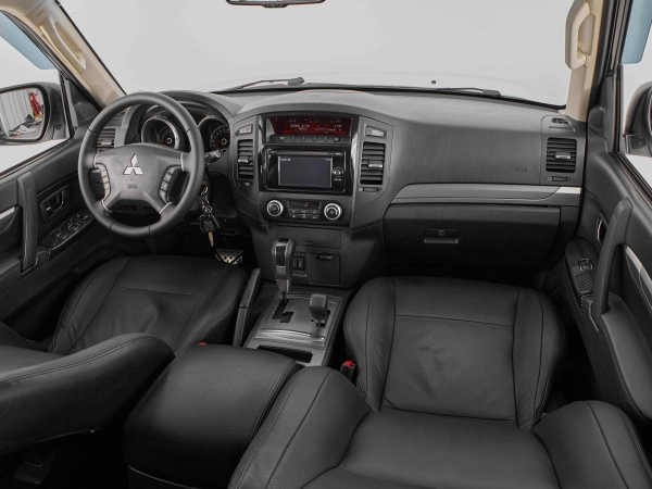 Mitsubishi Pajero, IV Рестайлинг 1 фото №9