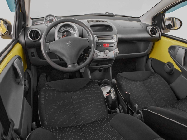 Peugeot 107, I Рестайлинг фото №7