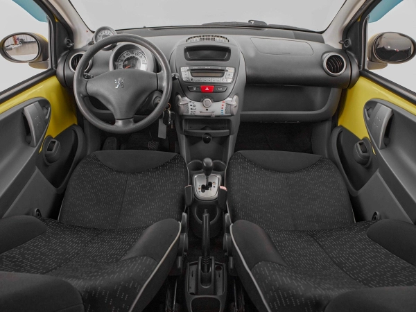 Peugeot 107, I Рестайлинг фото №8