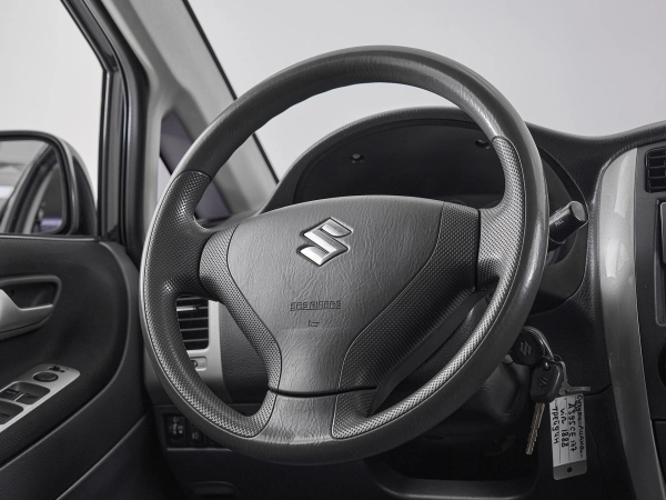 Suzuki Liana, I Рестайлинг фото №10