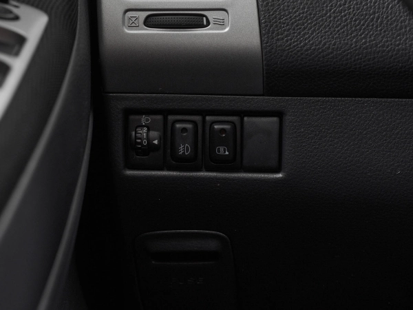 Suzuki Liana, I Рестайлинг фото №12