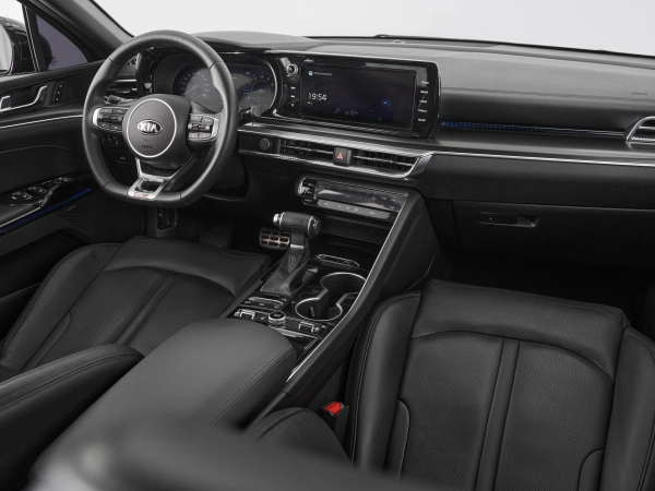 Kia K5, III фото №10