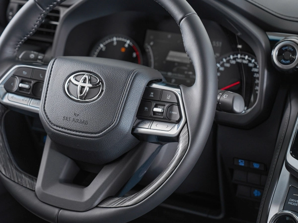 Toyota Land Cruiser, 300 Series фото №12