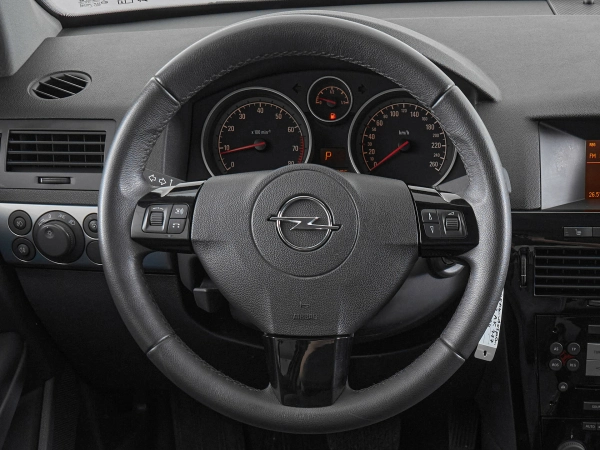 Opel Astra, H Рестайлинг фото №10
