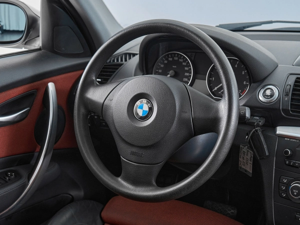 BMW 1 серии, I (E81/E82/E87/E88) Рестайлинг фото №10