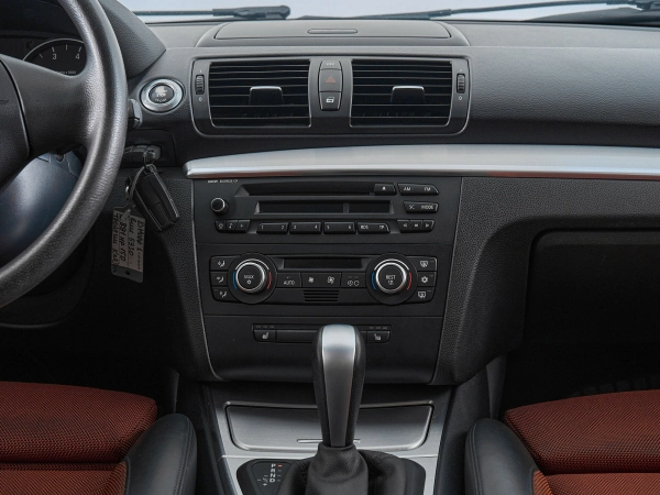 BMW 1 серии, I (E81/E82/E87/E88) Рестайлинг фото №11